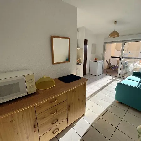 Apartment 2 Pieces Avec Piscine, Parking, Proche Commerces - - Fr-1-387-188